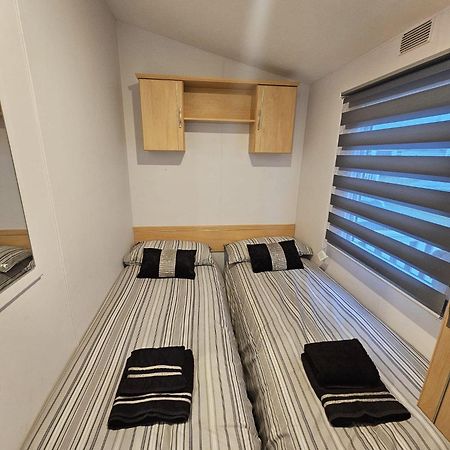 Tattershall Lakes Hot Tub Lodge Breaks Exteriör bild